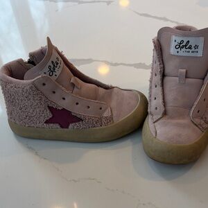 Lola & the Boys high top.